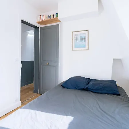 Superb View 1bd Le Marais!