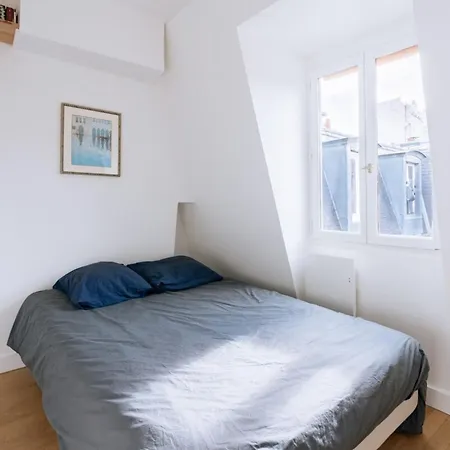 Superb View 1bd Le Marais! *