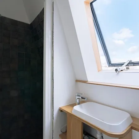 Superb View 1bd Le Marais! *